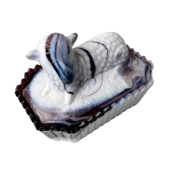 Westmoreland Purple Slag Glass Lamb Covered Dish - Picture 8 of 15